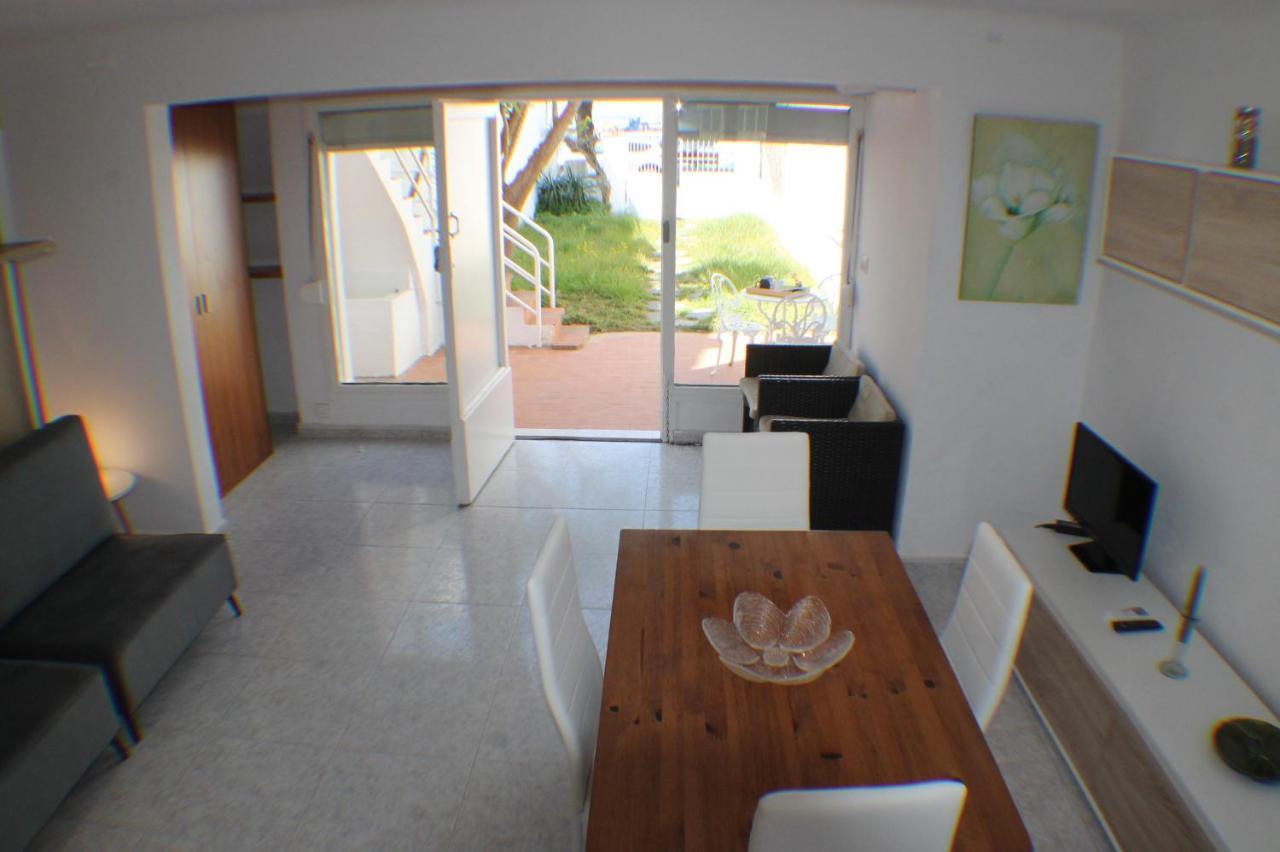 Agi Port De Rosas Apartment Ngoại thất bức ảnh