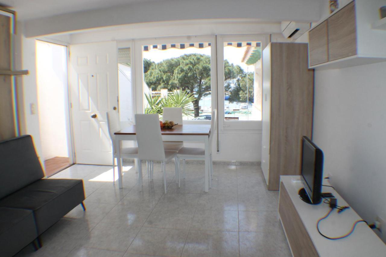 Agi Port De Rosas Apartment Ngoại thất bức ảnh