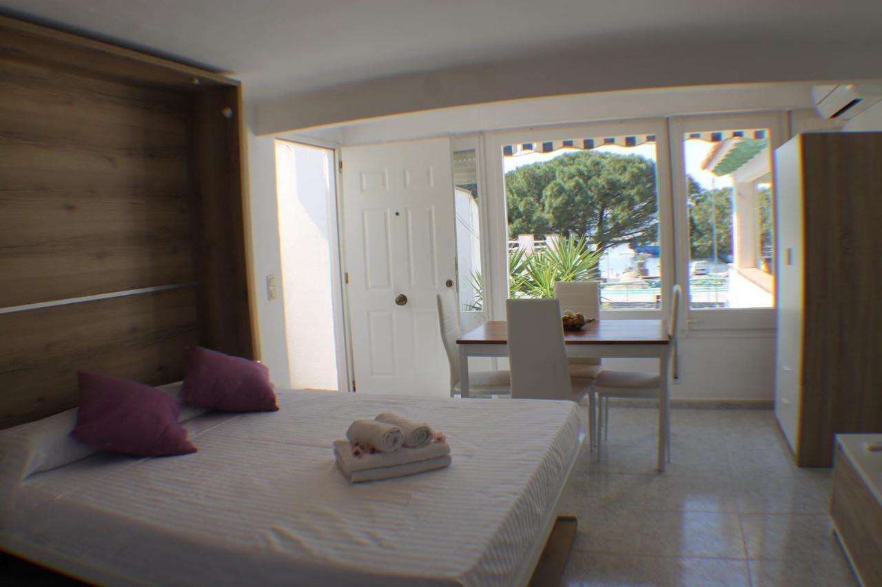 Agi Port De Rosas Apartment Ngoại thất bức ảnh